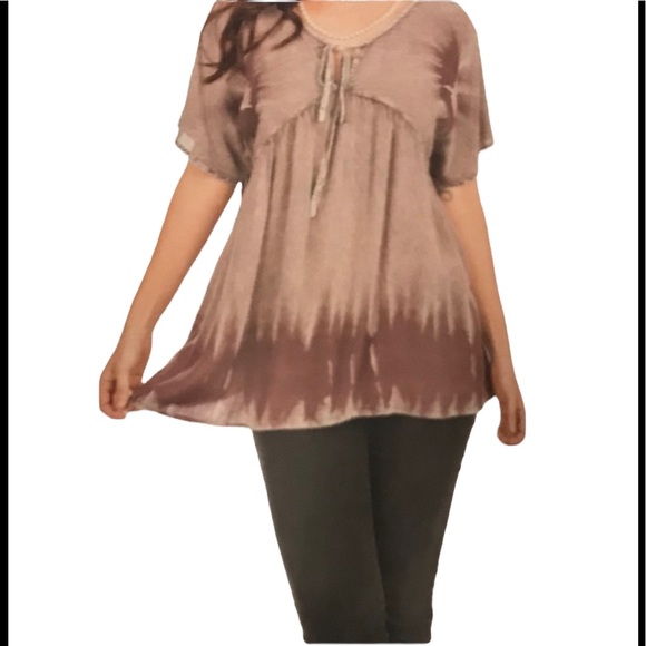 Sacred Threads Tops - NWT.   Sacred Threads Blouse L/XL.   BL/RD5.    218306